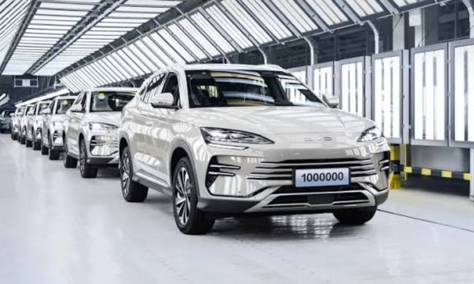Vehicles lined up, import tax exemption news